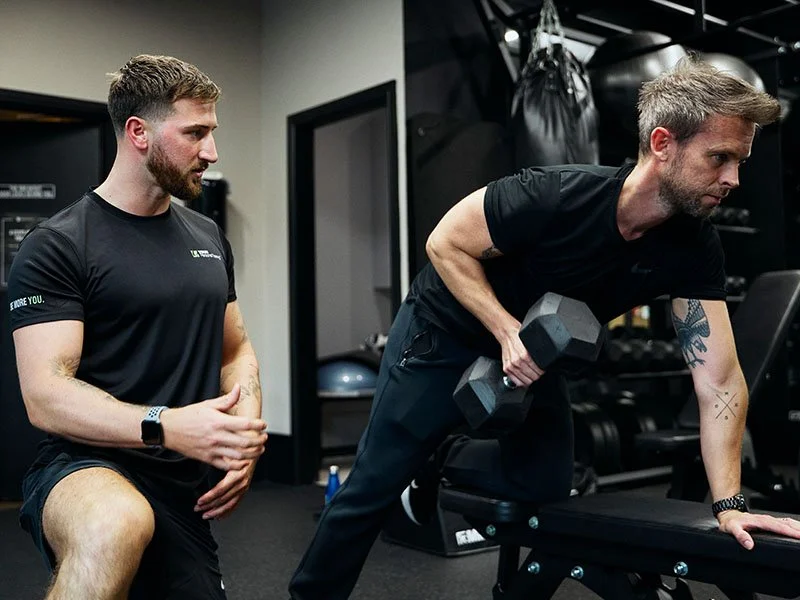 Personal Training vs Working Out Alone: 5 Powerful Benefits of Personal Training for Your Fitness Goals